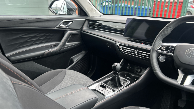 MG HS 1.5 T-GDI SE 5dr Petrol Hatchback